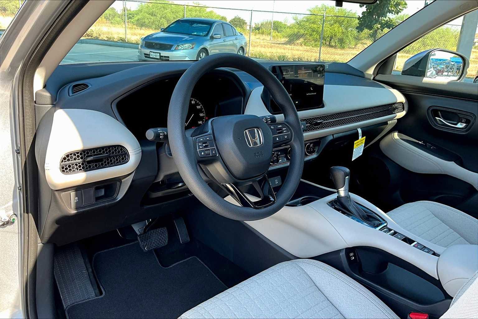 New 2026 Honda HR-V LX image 8