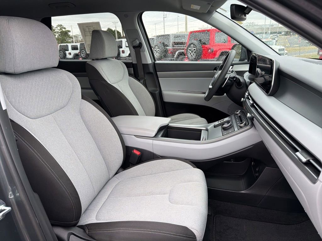 Used 2023 Hyundai Palisade SE image 30