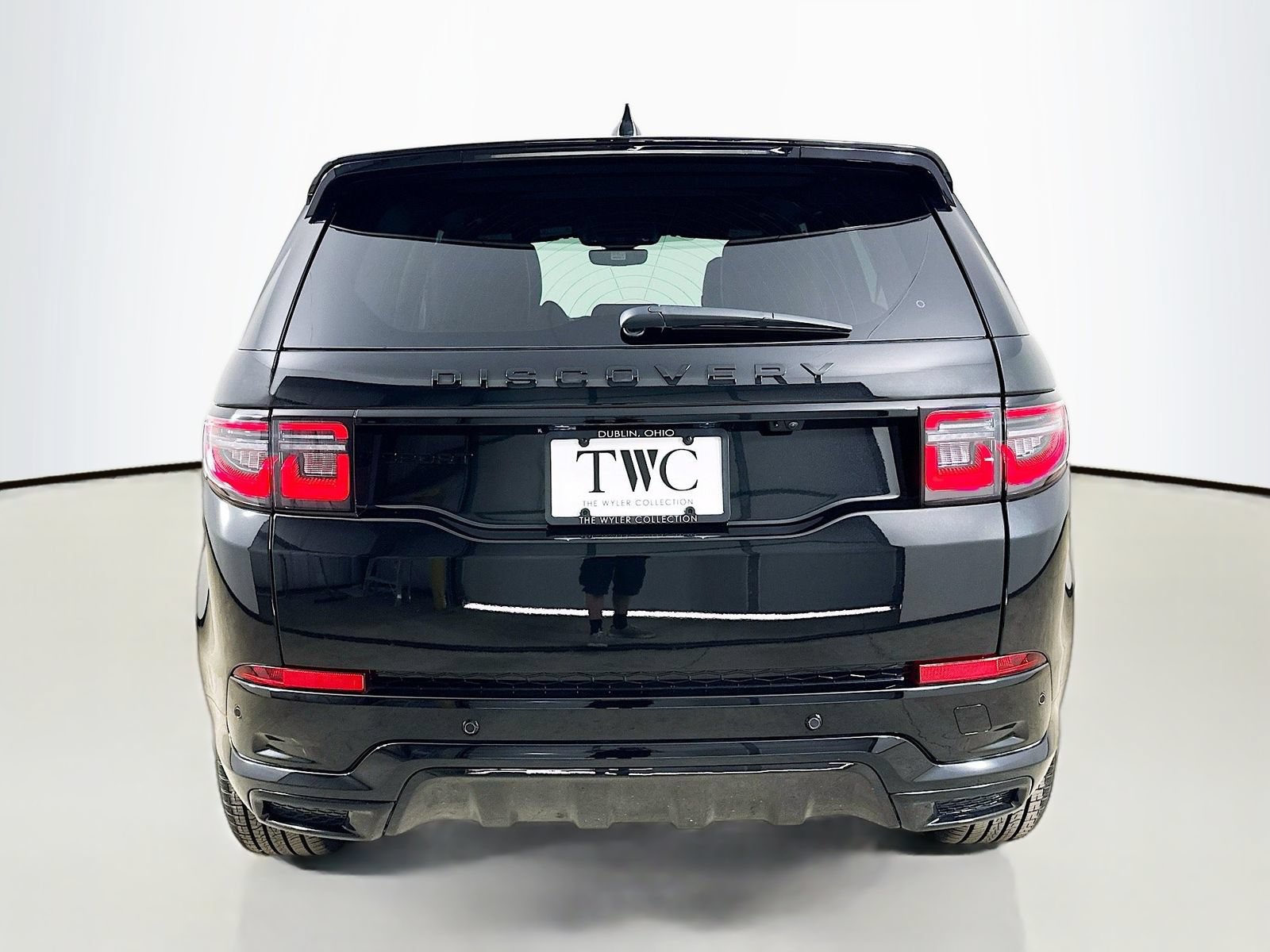 New 2026 Land Rover Discovery Sport Landmark AWD/4WD image 6