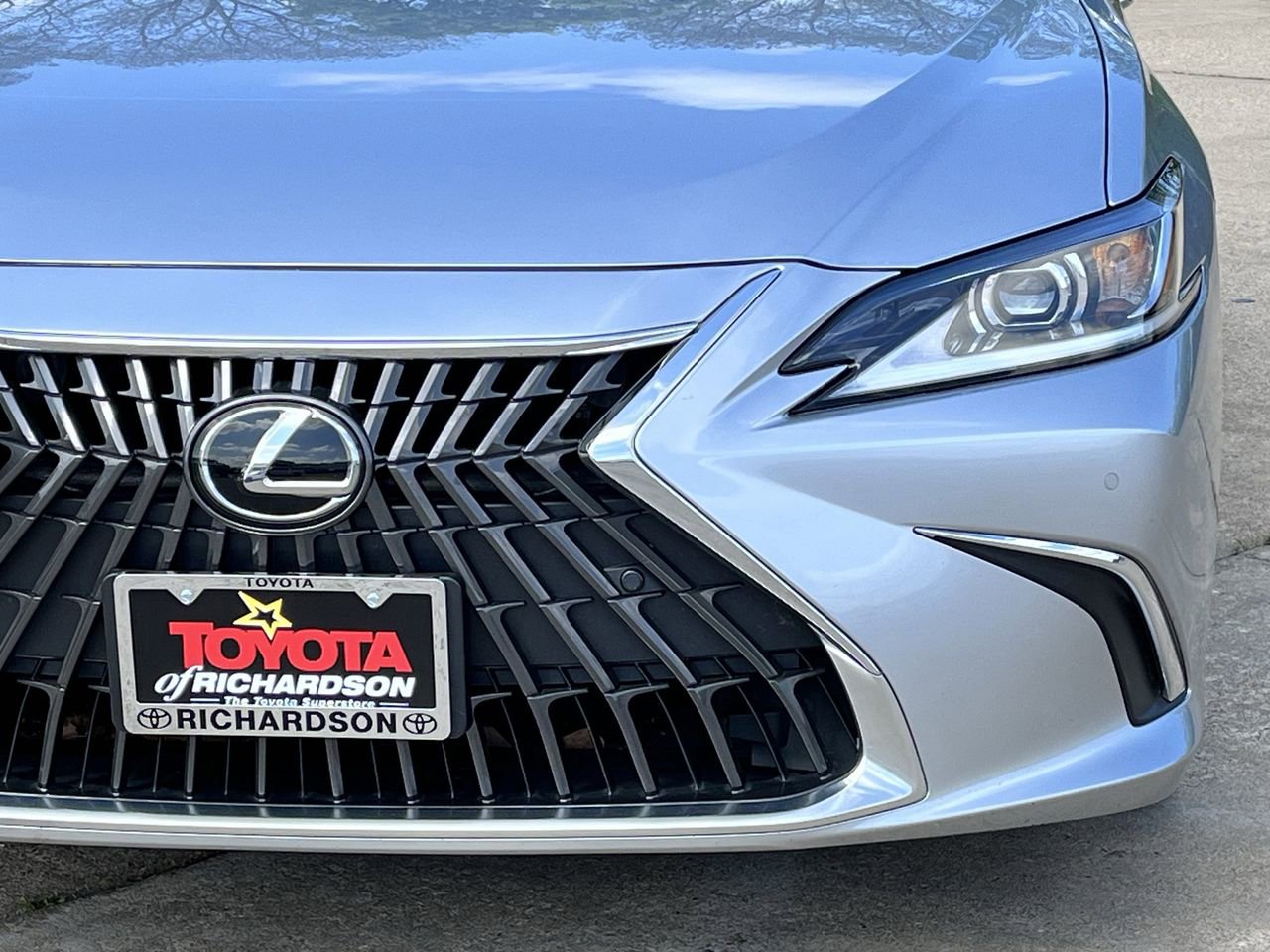 Used 2024 Lexus ES 350 w/ Premium Package FWD image 8