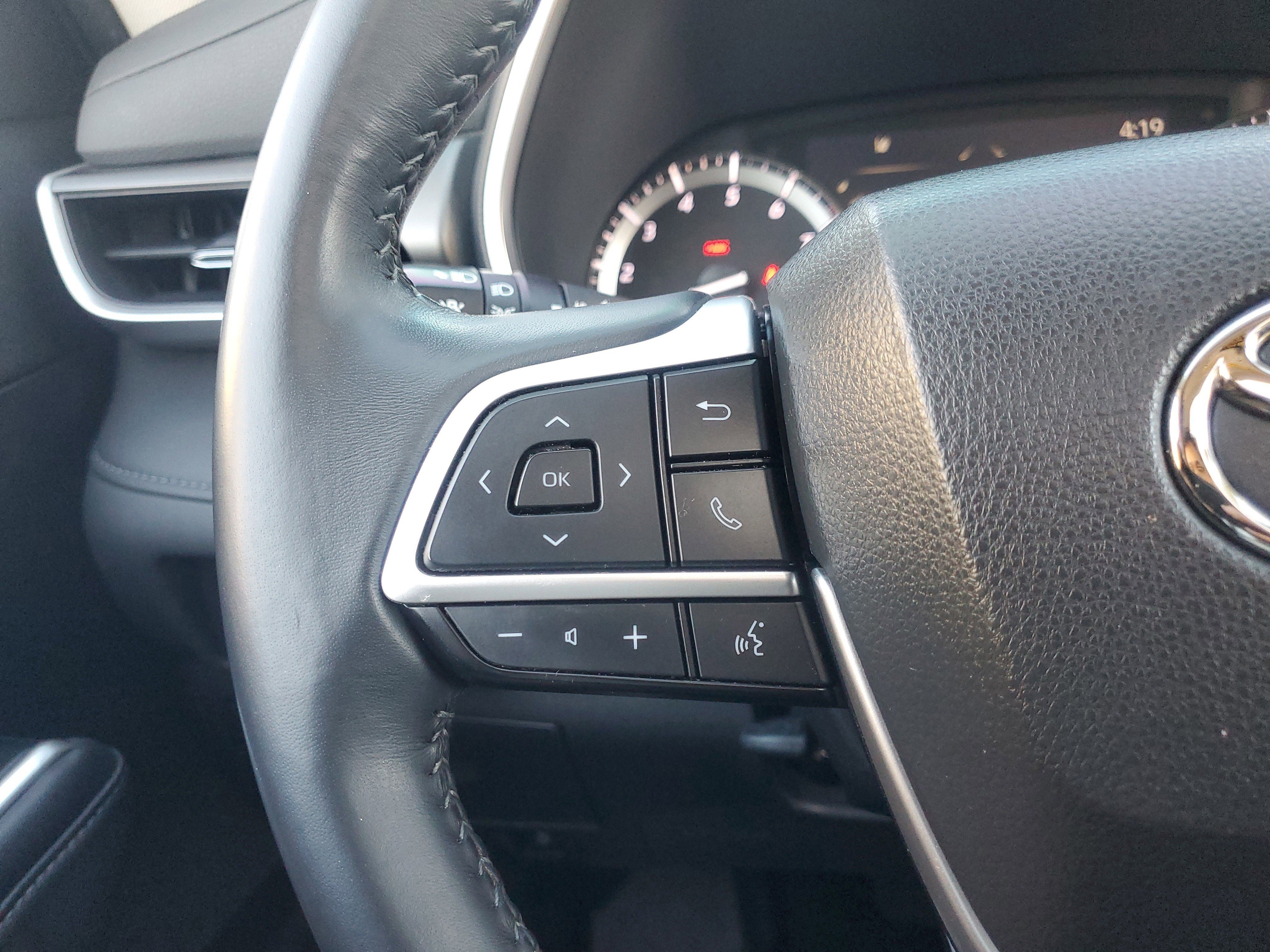 Used 2022 Toyota Highlander XLE image 24