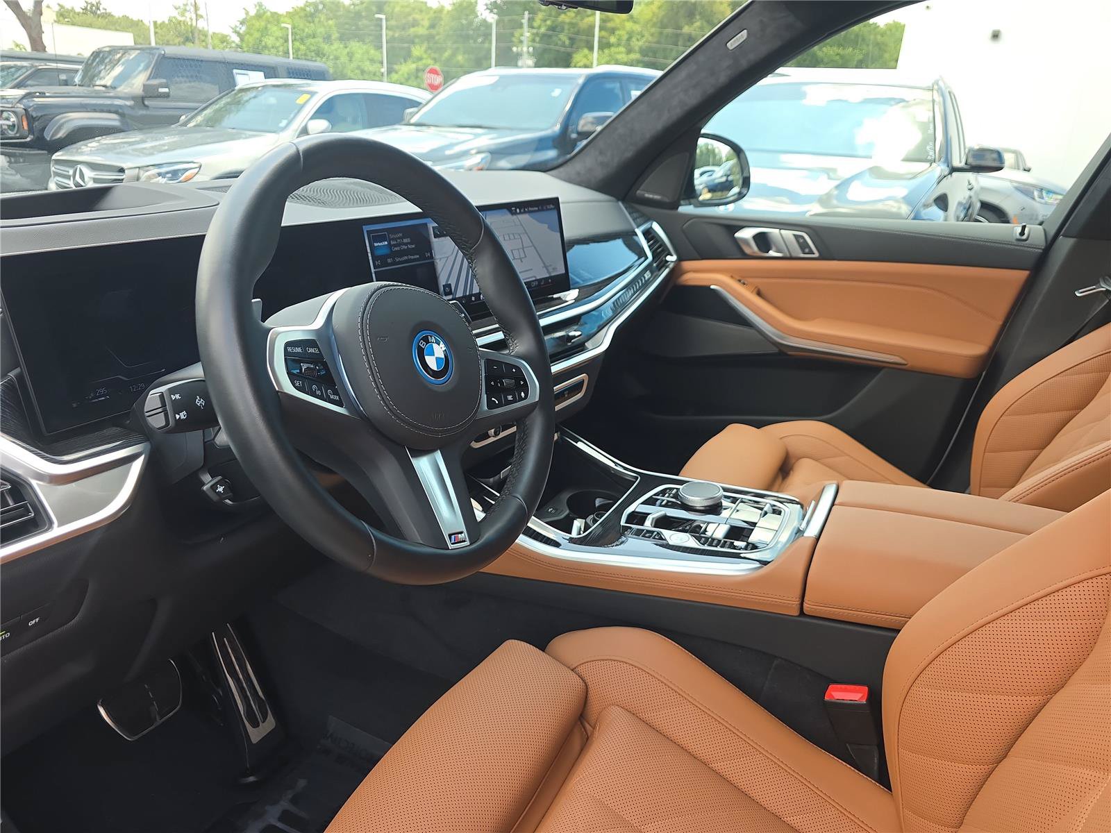 Used 2026 BMW X5 xDrive50e w/ M Sport Package AWD/4WD image 18