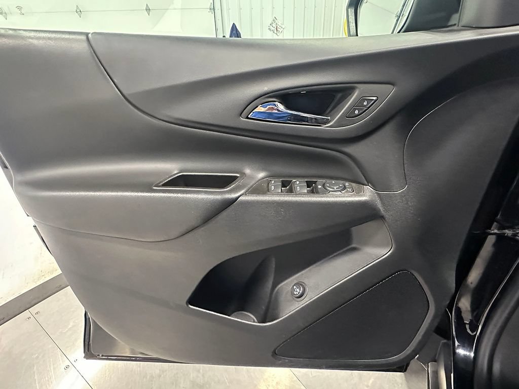 Used 2023 Chevrolet Equinox LT AWD/4WD image 23