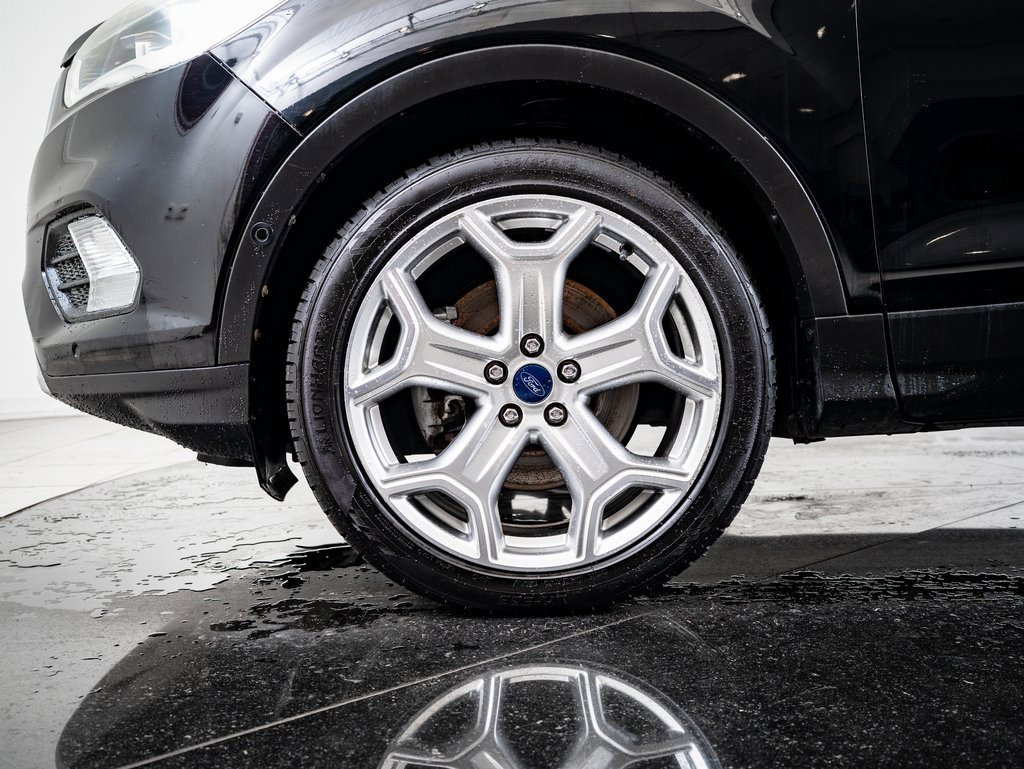 Used 2018 Ford Escape Titanium image 13