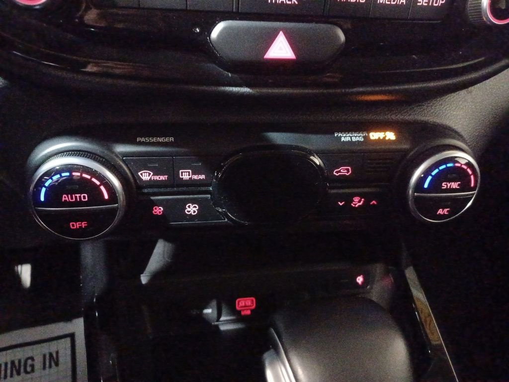 Used 2020 Kia Soul EX image 16