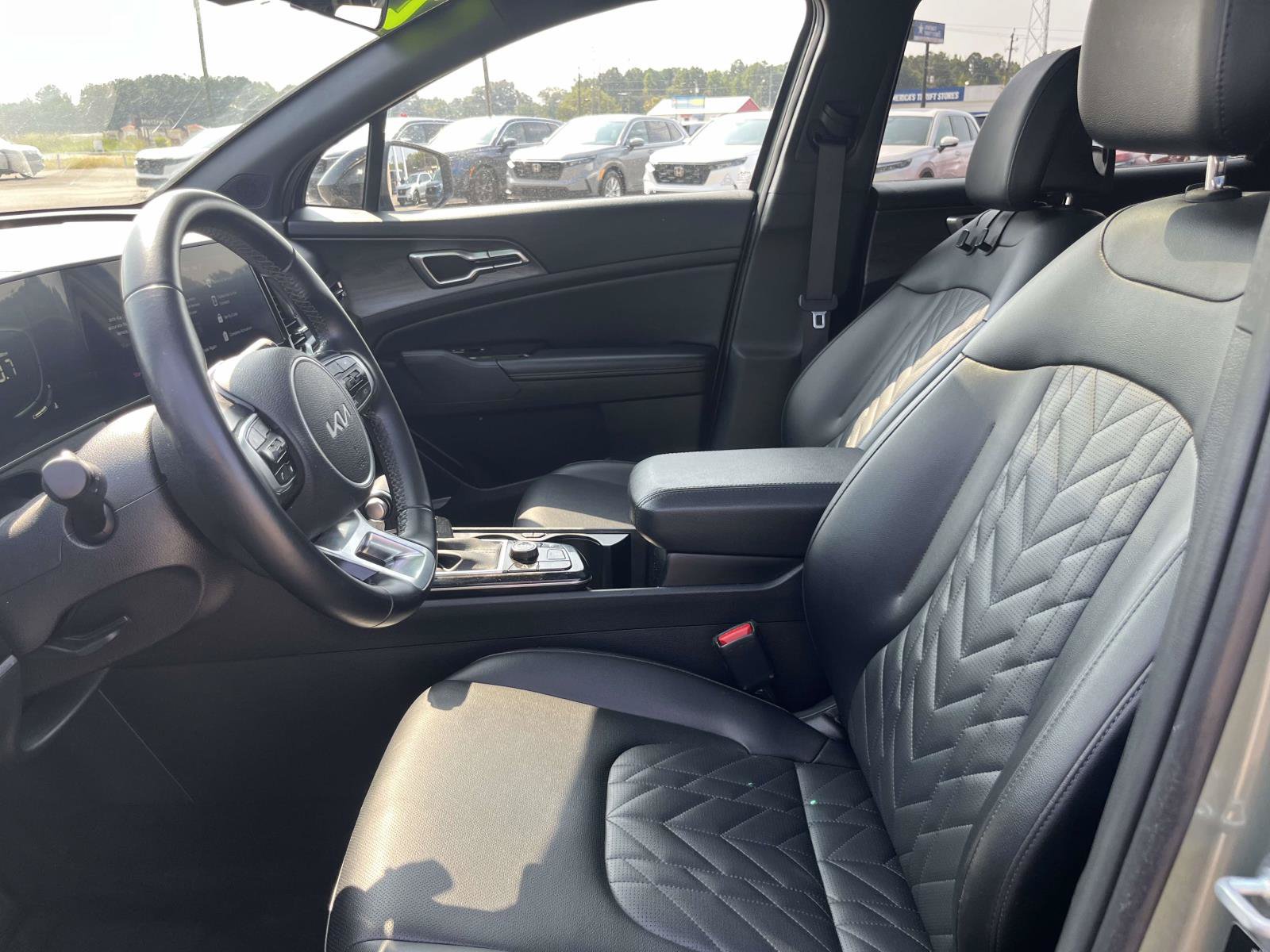 Used 2024 Kia Sportage X-Line w/ X-Line Premium Package AWD/4WD image 14