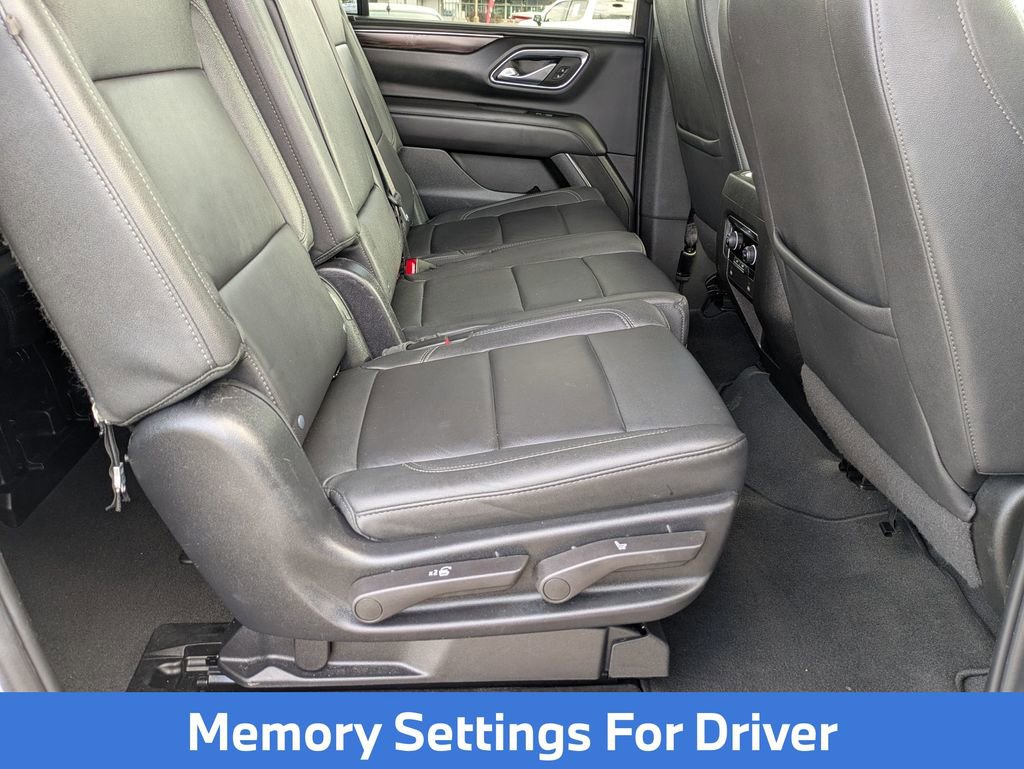 Used 2023 Chevrolet Suburban LT image 25