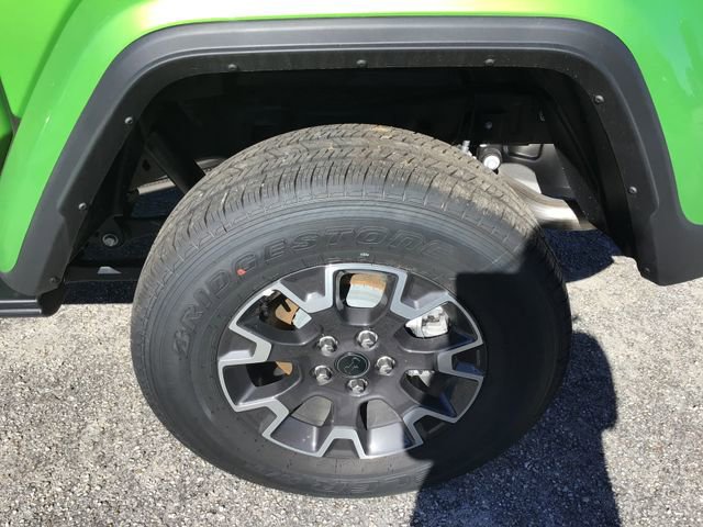 New 2025 Jeep Gladiator Sport w/ Premium Package image 10