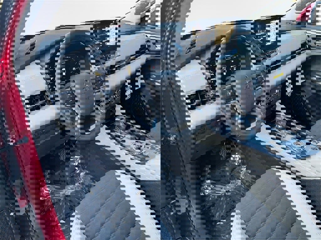 New 2025 Mitsubishi Outlander SE image 10