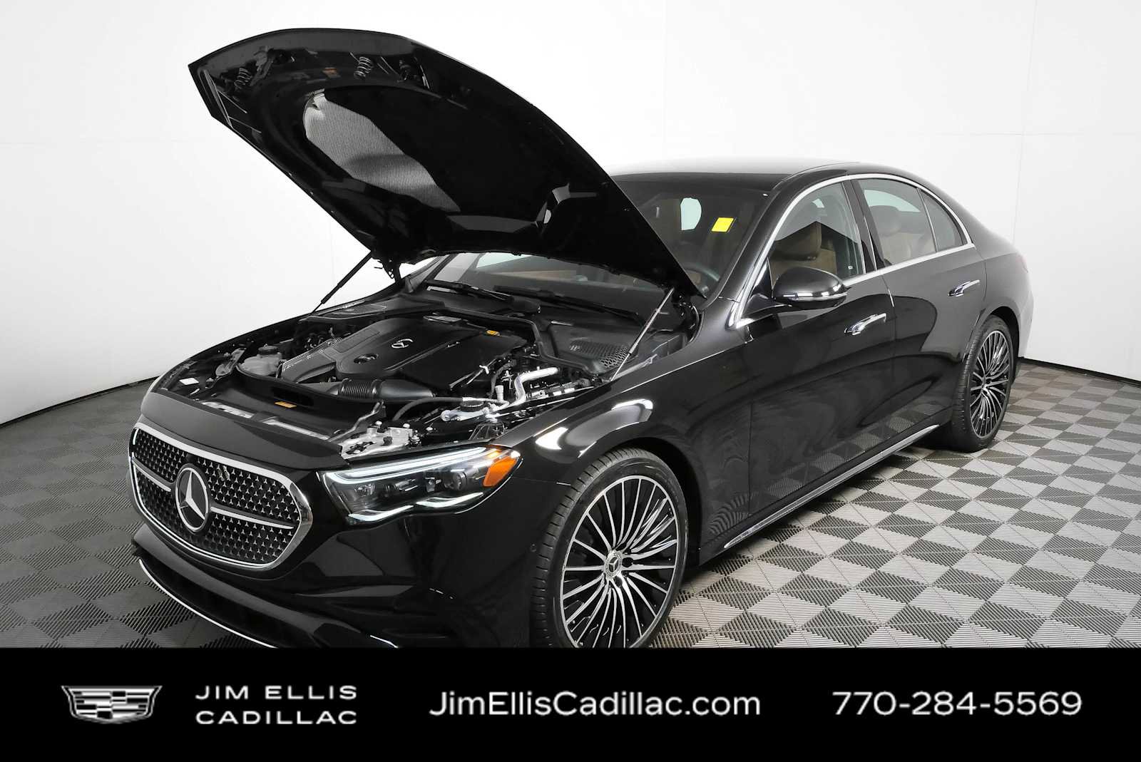 Used 2024 Mercedes-Benz E 350 4MATIC Sedan image 33