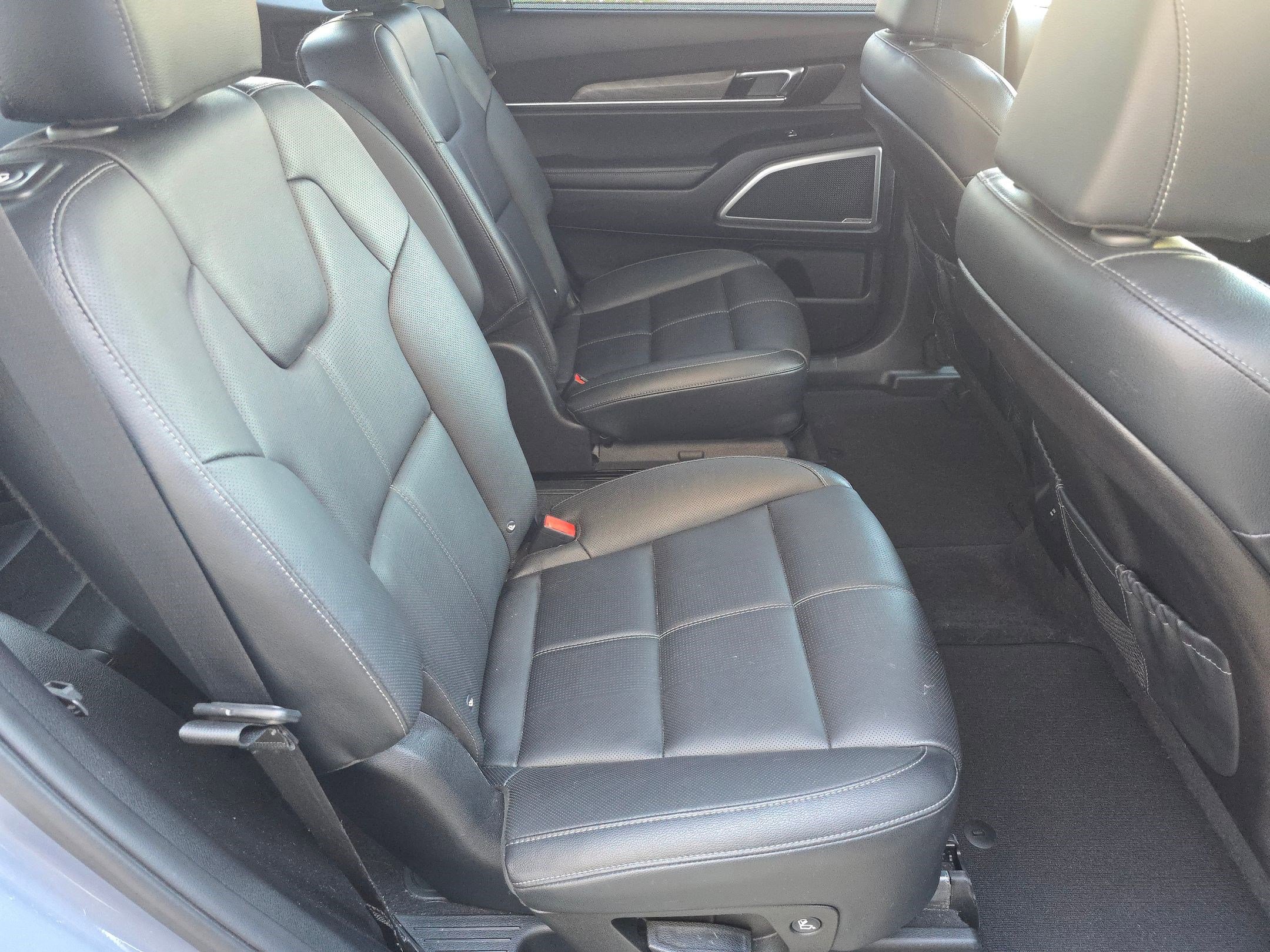 Used 2022 Kia Telluride EX w/ EX Premium Package image 29