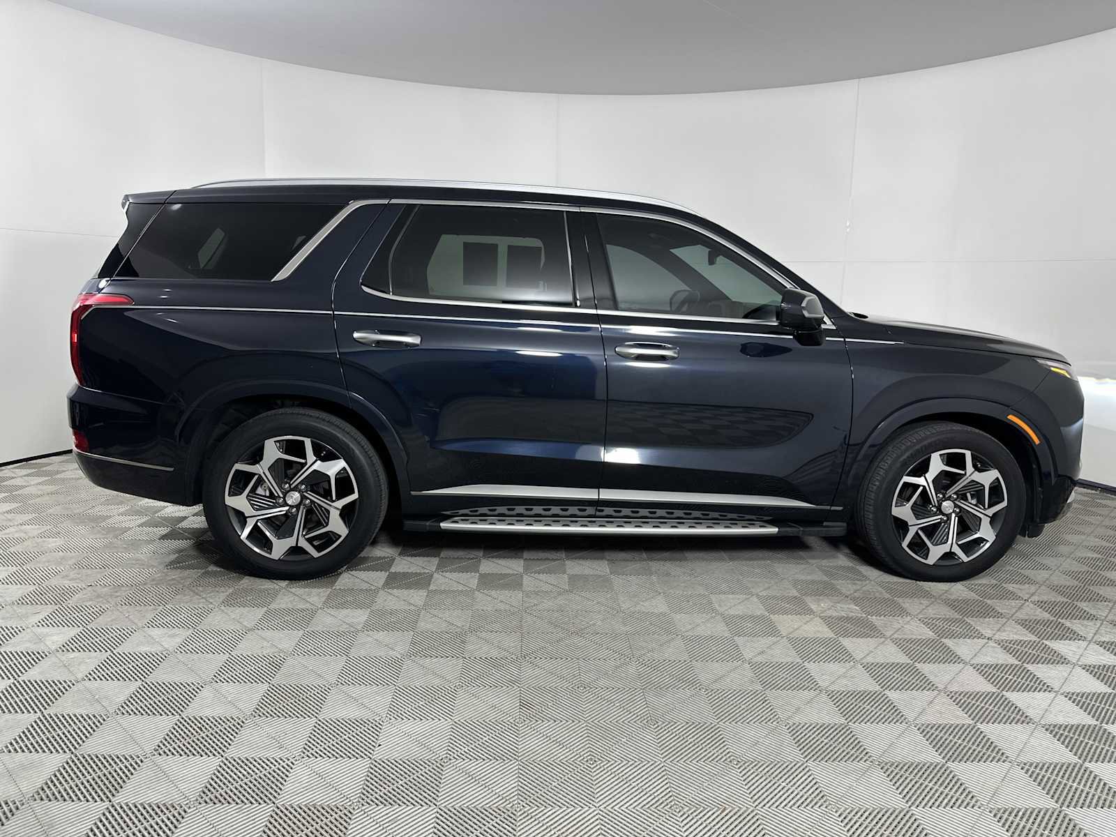 Used 2022 Hyundai Palisade Calligraphy image 9