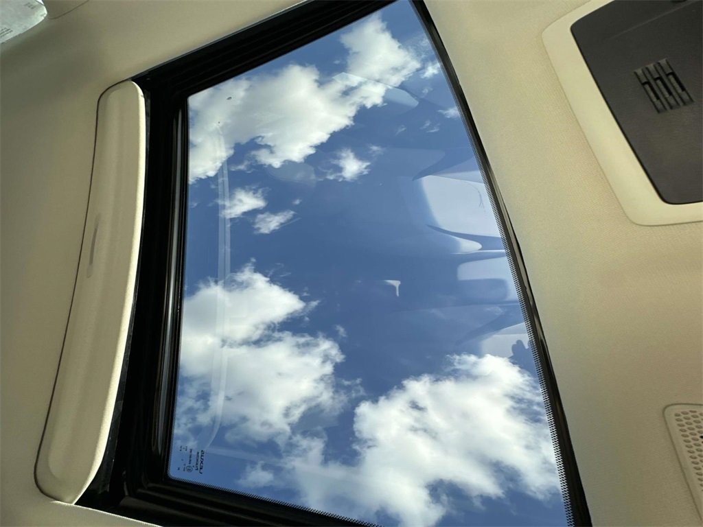 New 2025 Lexus ES 350 w/ Premium Package image 25