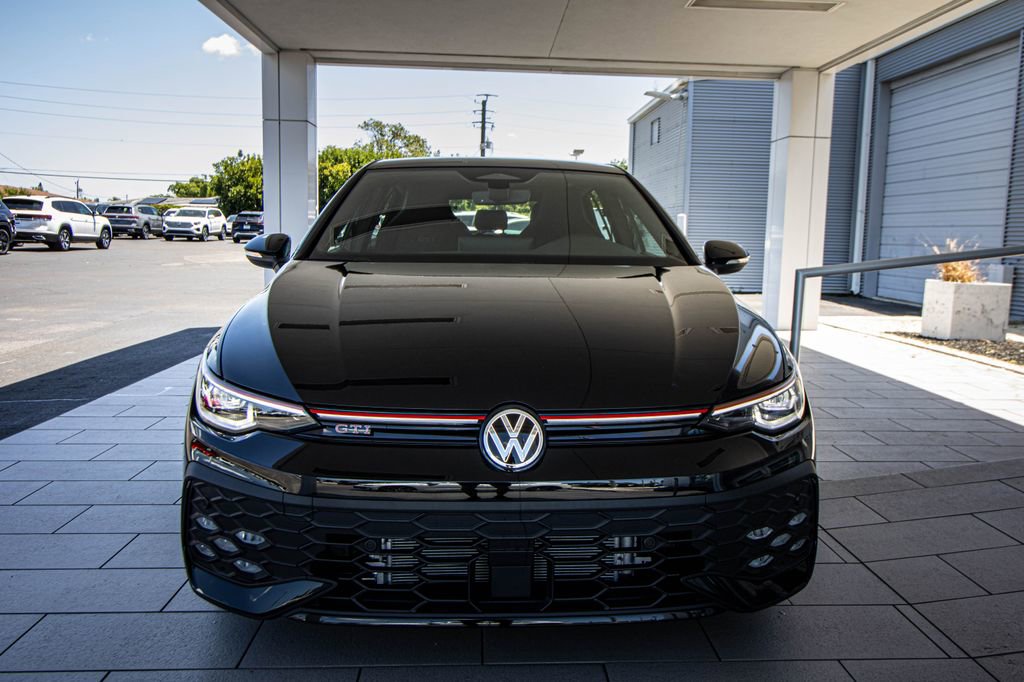 New 2026 Volkswagen GTI SE FWD image 9