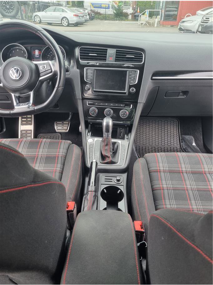 Used 2017 Volkswagen GTI Sport FWD image 13