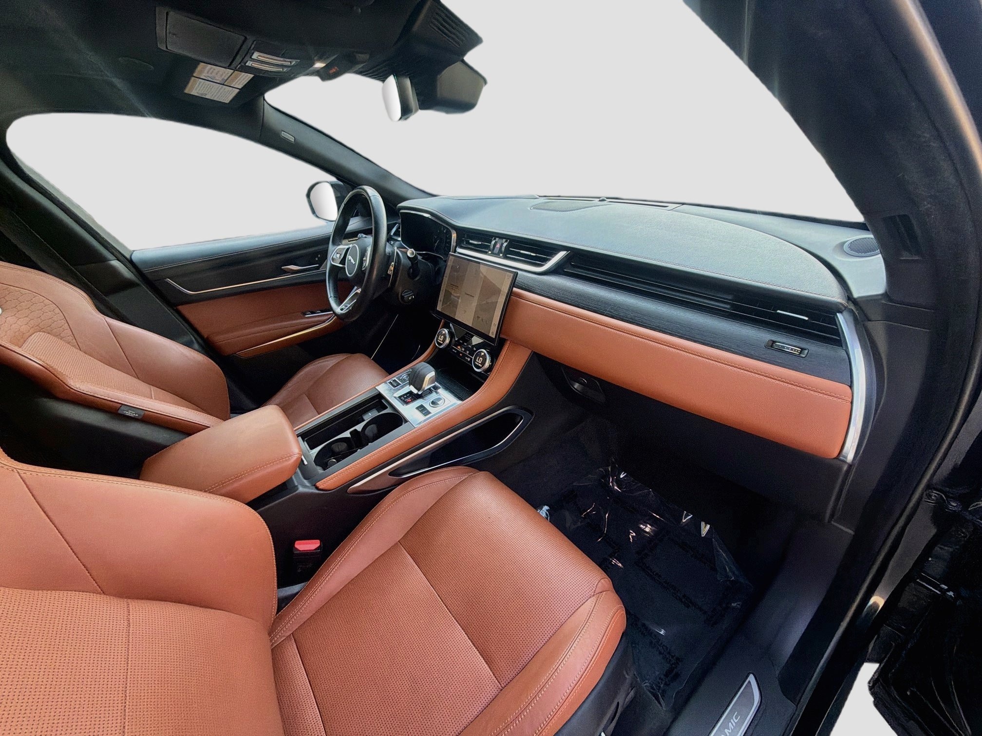 Used 2023 Jaguar F-PACE R-Dynamic S AWD/4WD image 33