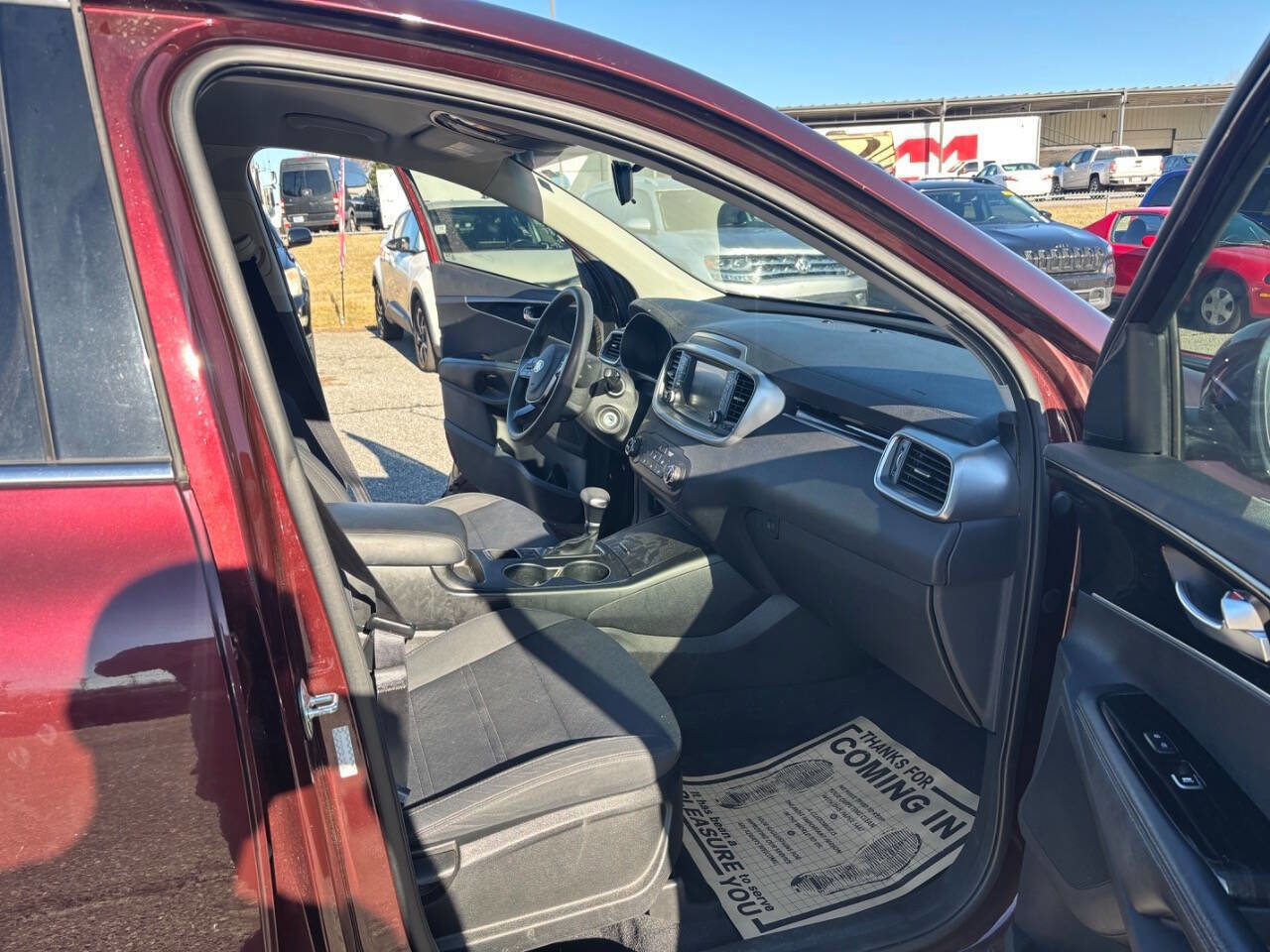 Used 2020 Kia Sorento LX image 32