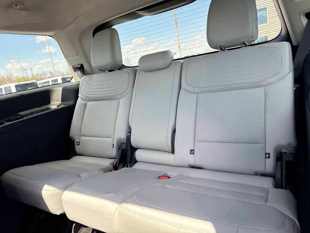 New 2026 Ford Expedition Platinum w/ Platinum Ultimate Package AWD/4WD image 25