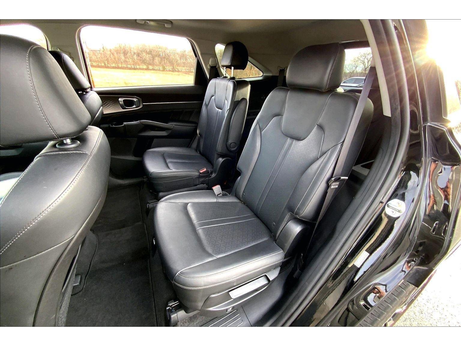 Used 2023 Kia Sorento SX image 22