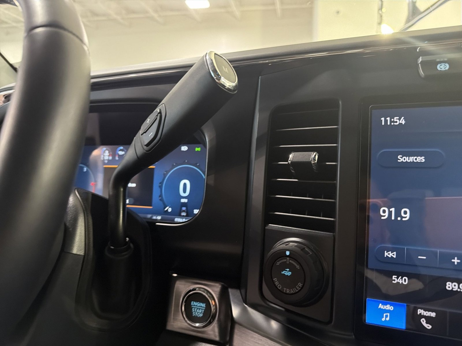 Used 2024 Ford F350 Lariat w/ Lariat Ultimate Package AWD/4WD image 26