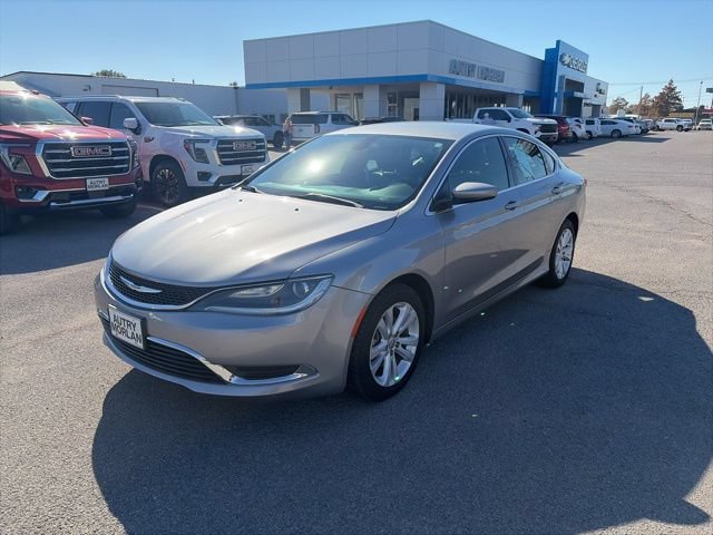 Used 2017 Chrysler 200 Limited Platinum FWD image 2