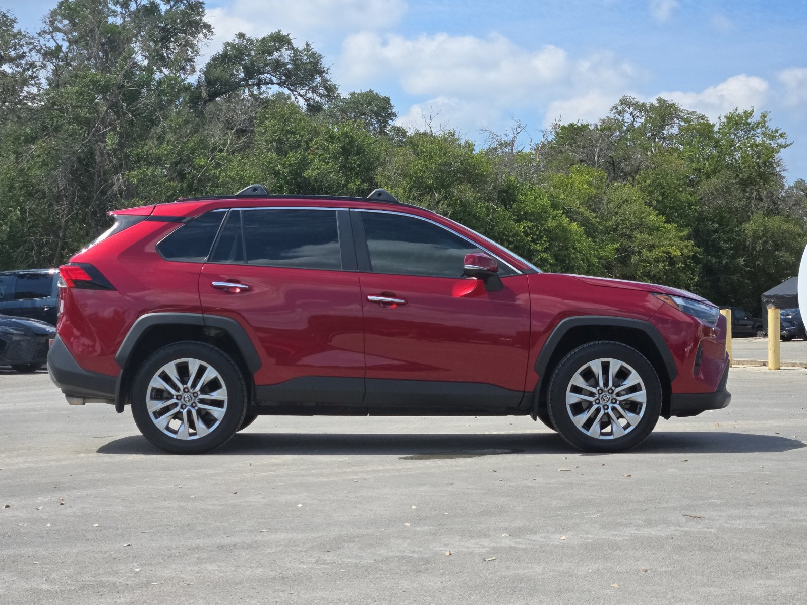 Used 2024 Toyota RAV4 Limited FWD image 6
