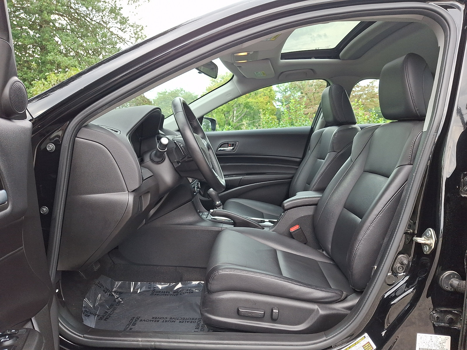 Used 2017 Acura ILX FWD image 14