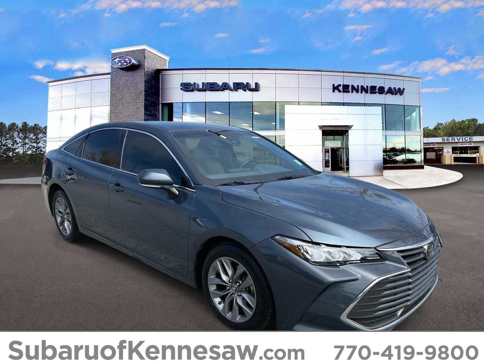 Used 2019 Toyota Avalon XLE w/ Moonroof Package video 1