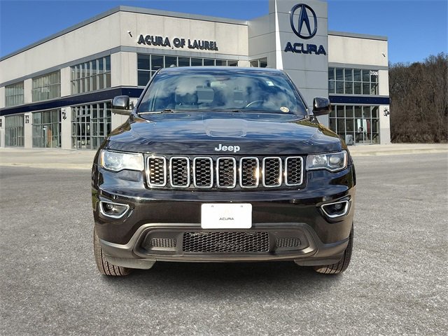 Used 2020 Jeep Grand Cherokee Laredo image 2