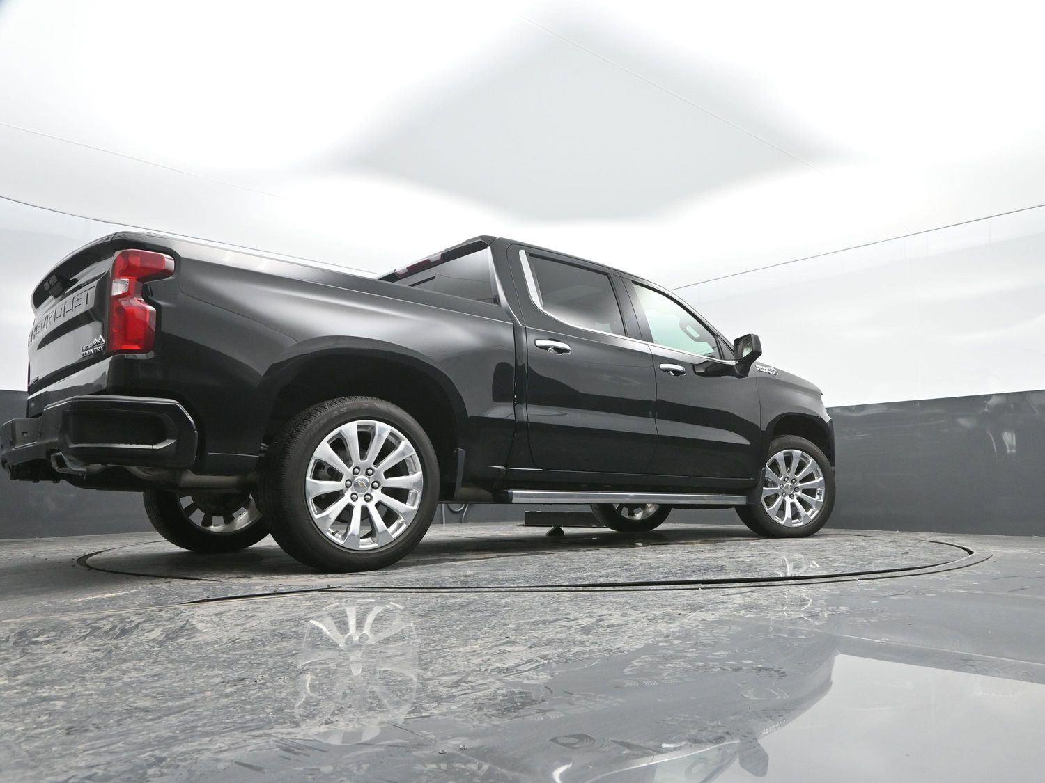 Used 2021 Chevrolet Silverado 1500 High Country image 41