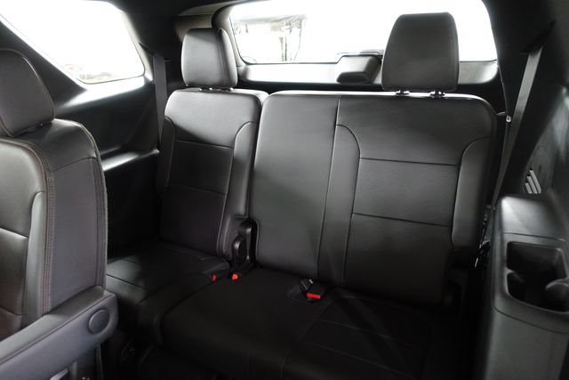 Used 2023 Chevrolet Traverse High Country w/ LPO, Floor Liner Package AWD/4WD image 22
