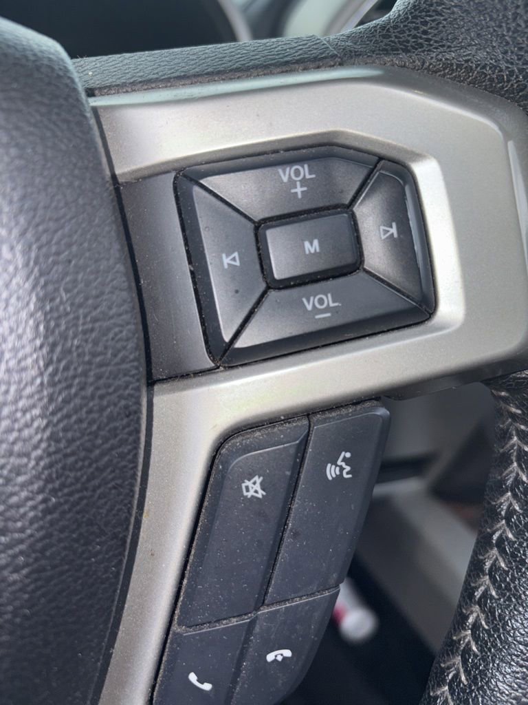 Used 2015 Ford F150 Lariat w/ Equipment Group 502A Luxury AWD/4WD image 35