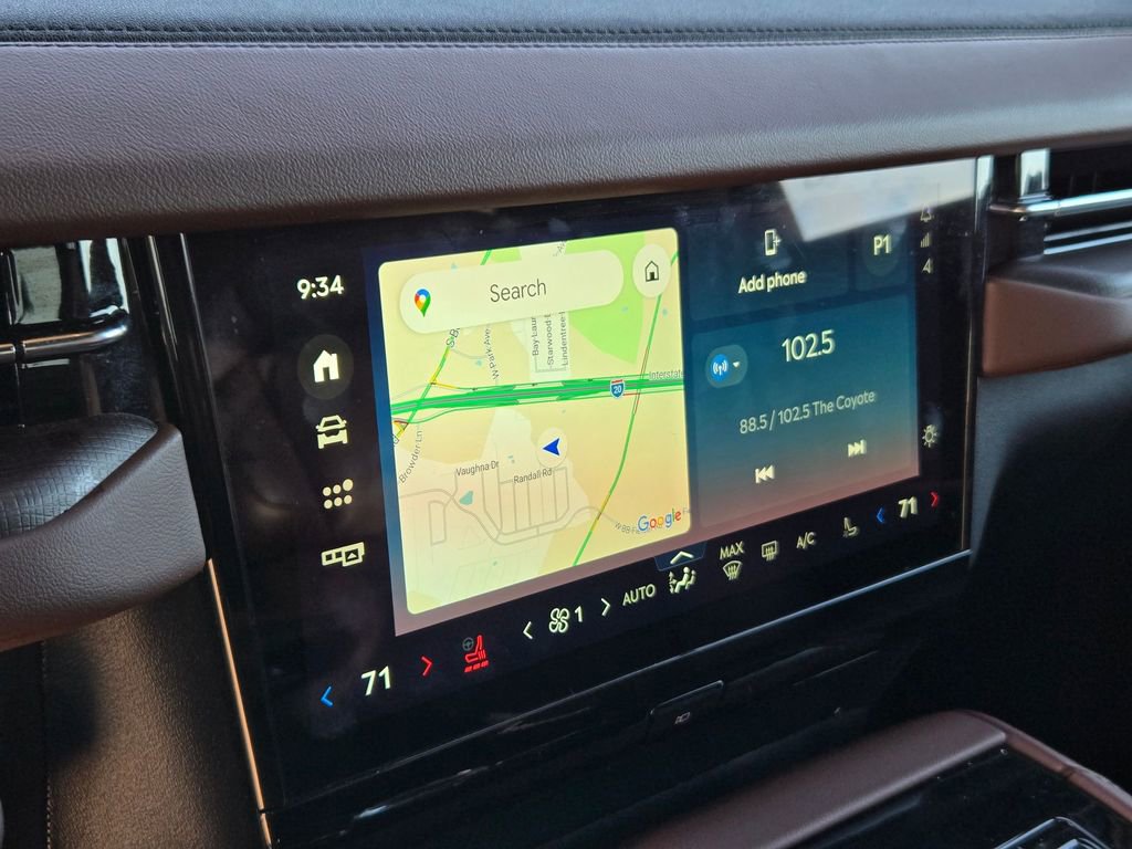 Used 2025 Lincoln Navigator Reserve image 11