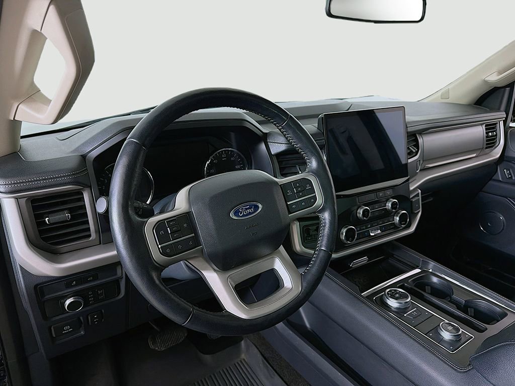 Used 2022 Ford Expedition Max XLT image 21