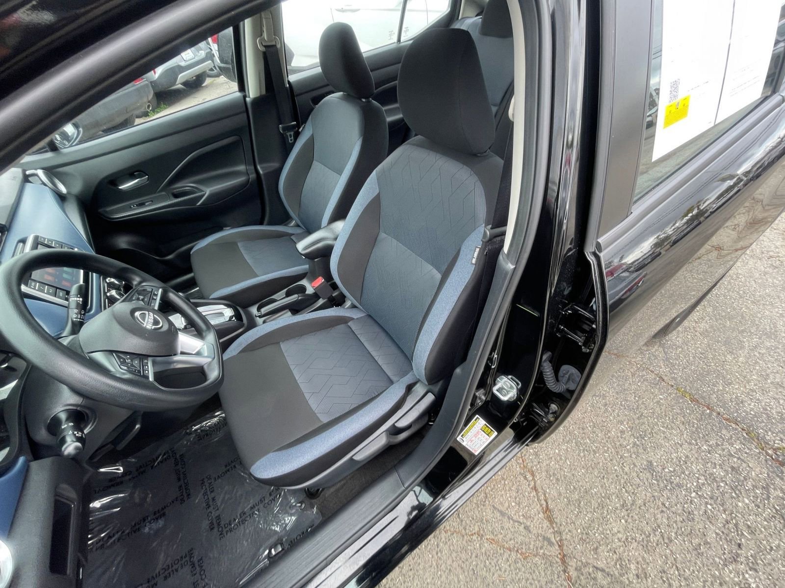 Used 2025 Nissan Versa SV image 36