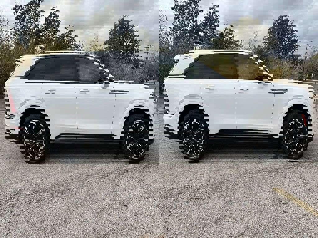 New 2025 Cadillac Escalade IQ Sport 1 w/ LPO, ONYX Package AWD/4WD image 9