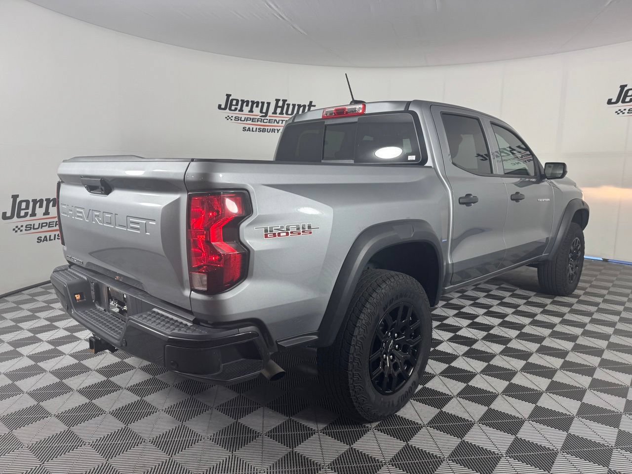 Used 2025 Chevrolet Colorado Trail Boss AWD/4WD image 7