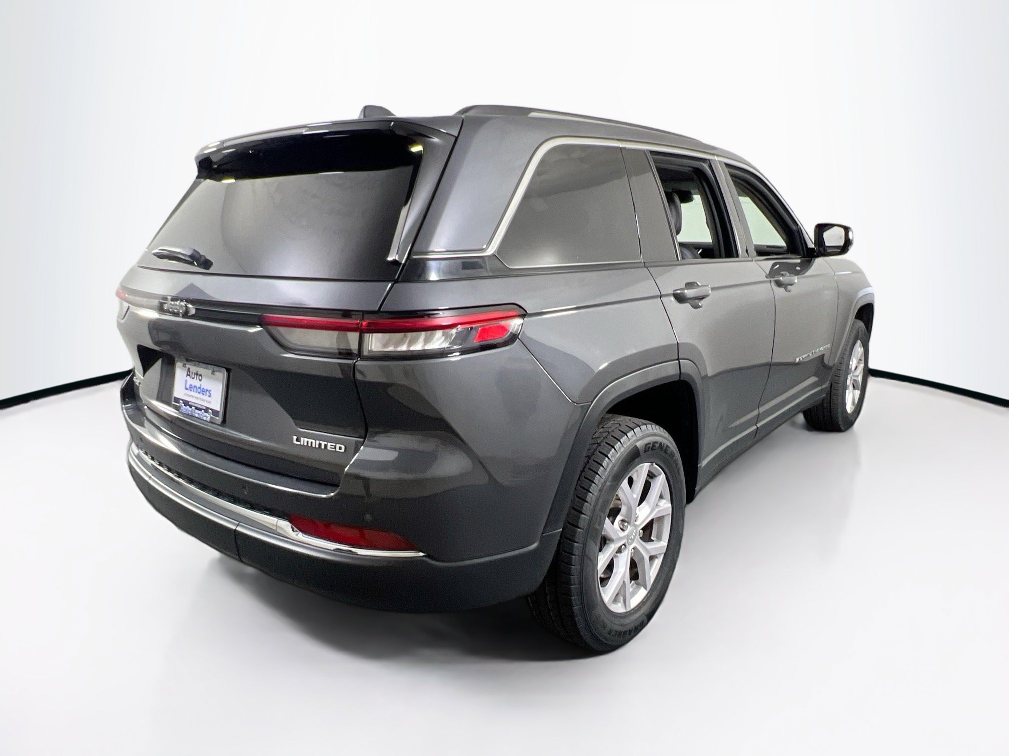 Used 2022 Jeep Grand Cherokee Limited AWD/4WD image 5