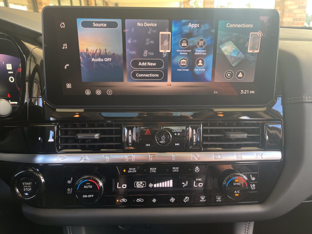 New 2026 Nissan Pathfinder Platinum AWD/4WD image 18