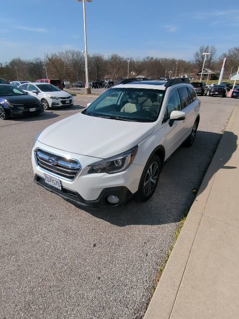 Used 2018 Subaru Outback 2.5i Limited image 2