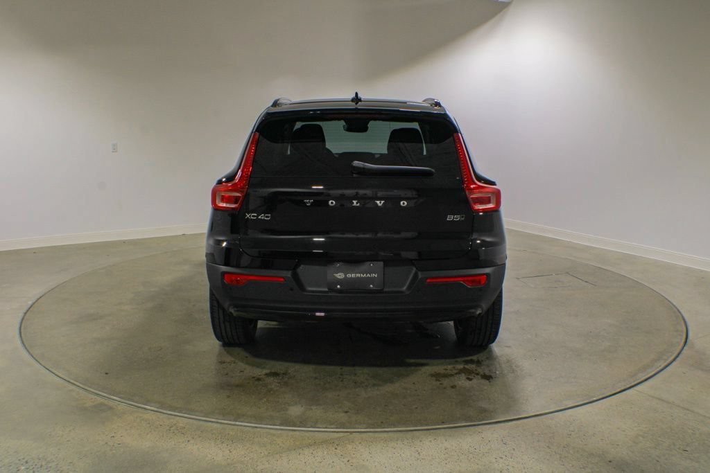 New 2026 Volvo XC40 B5 Plus w/ Climate Package AWD/4WD image 4