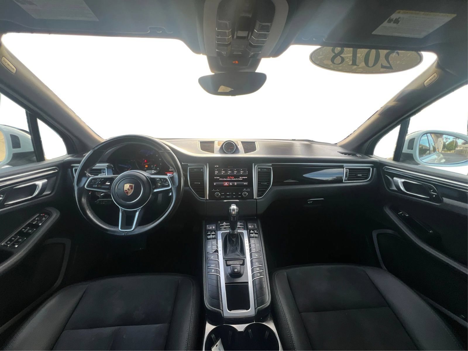 Used 2018 Porsche Macan Sport Edition AWD/4WD image 23