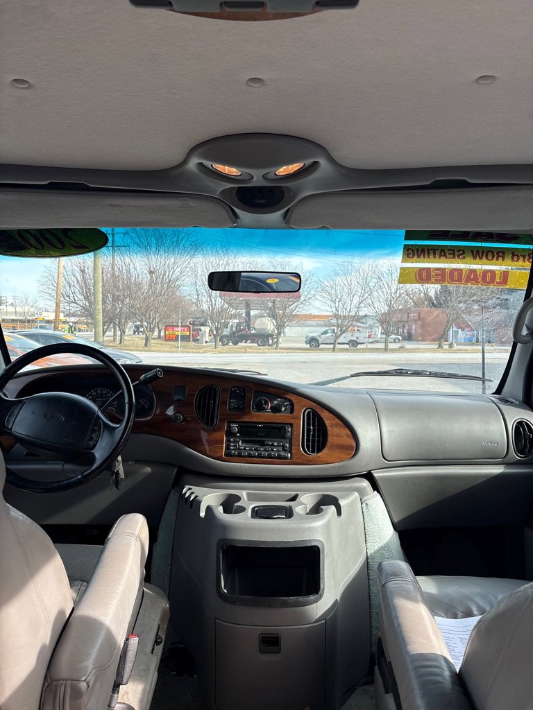 Used 2002 Ford E-150 and Econoline 150 image 15
