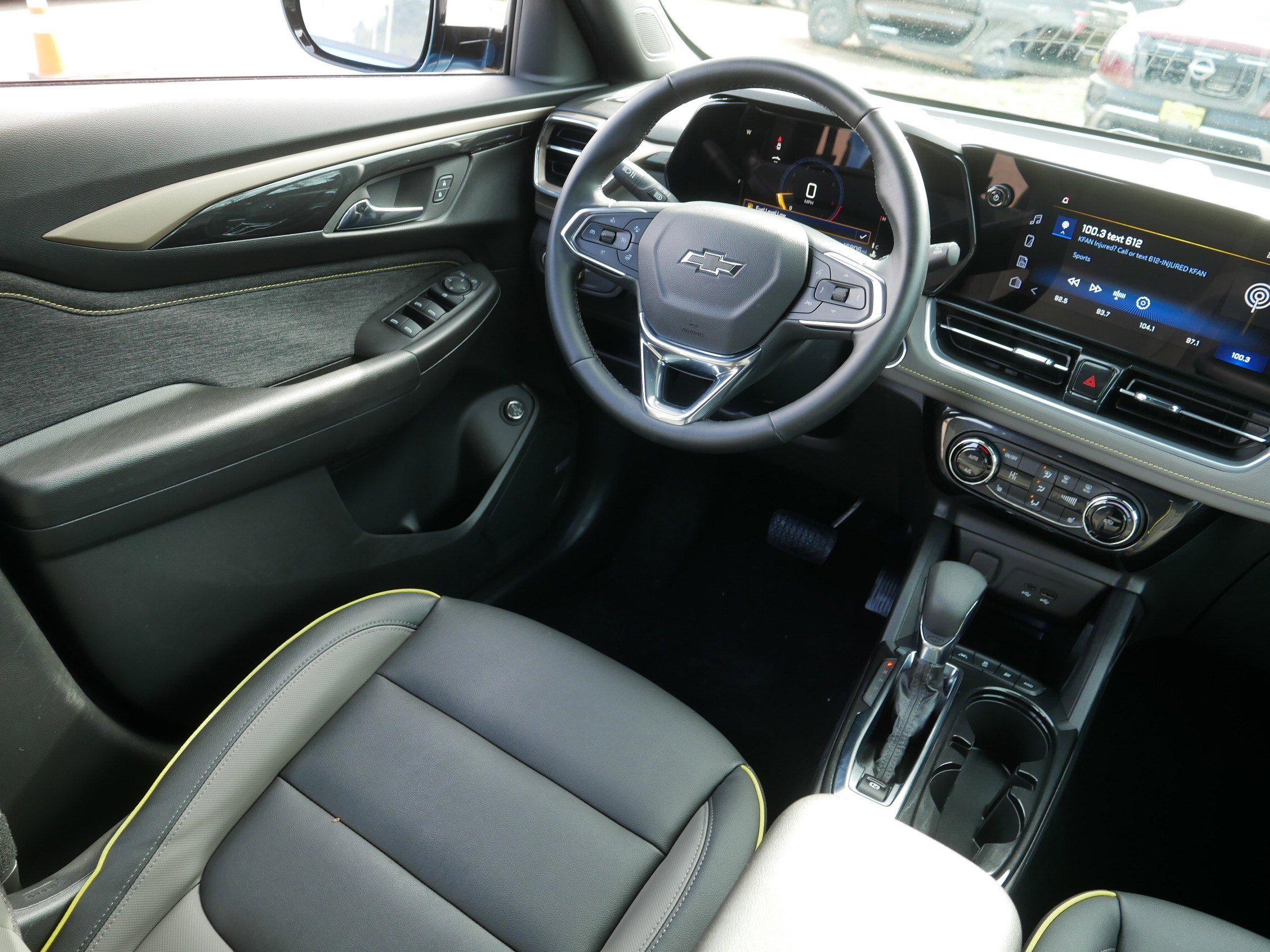 Used 2025 Chevrolet TrailBlazer ACTIV w/ Convenience Package AWD/4WD image 9