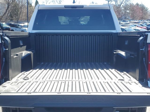 Used 2025 Toyota Tacoma TRD Off-Road image 8