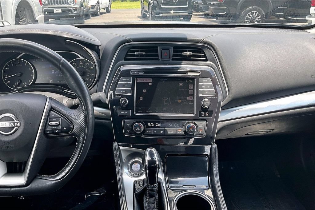 Used 2023 Nissan Maxima SL FWD image 11