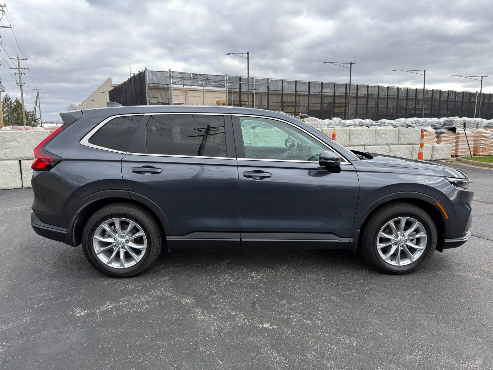 Used 2024 Honda CR-V EX-L image 9