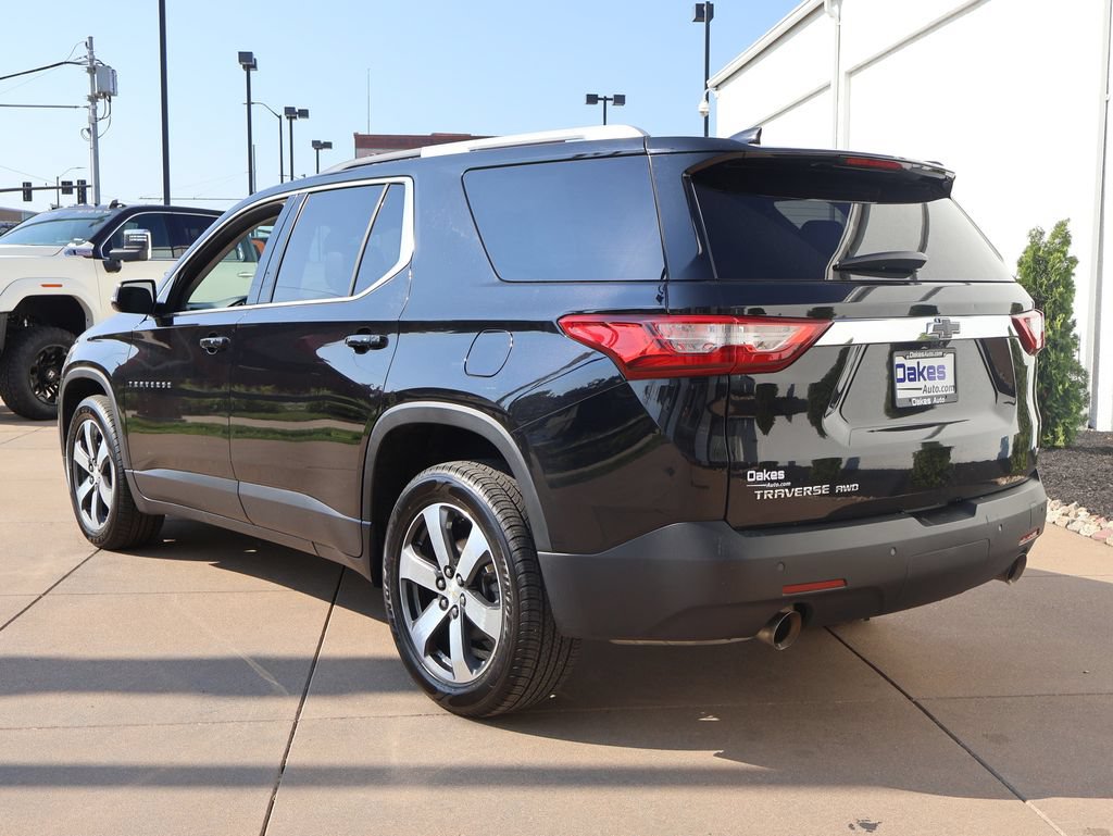 Certified 2018 Chevrolet Traverse LT w/ LPO, Black Accent Package AWD/4WD image 4