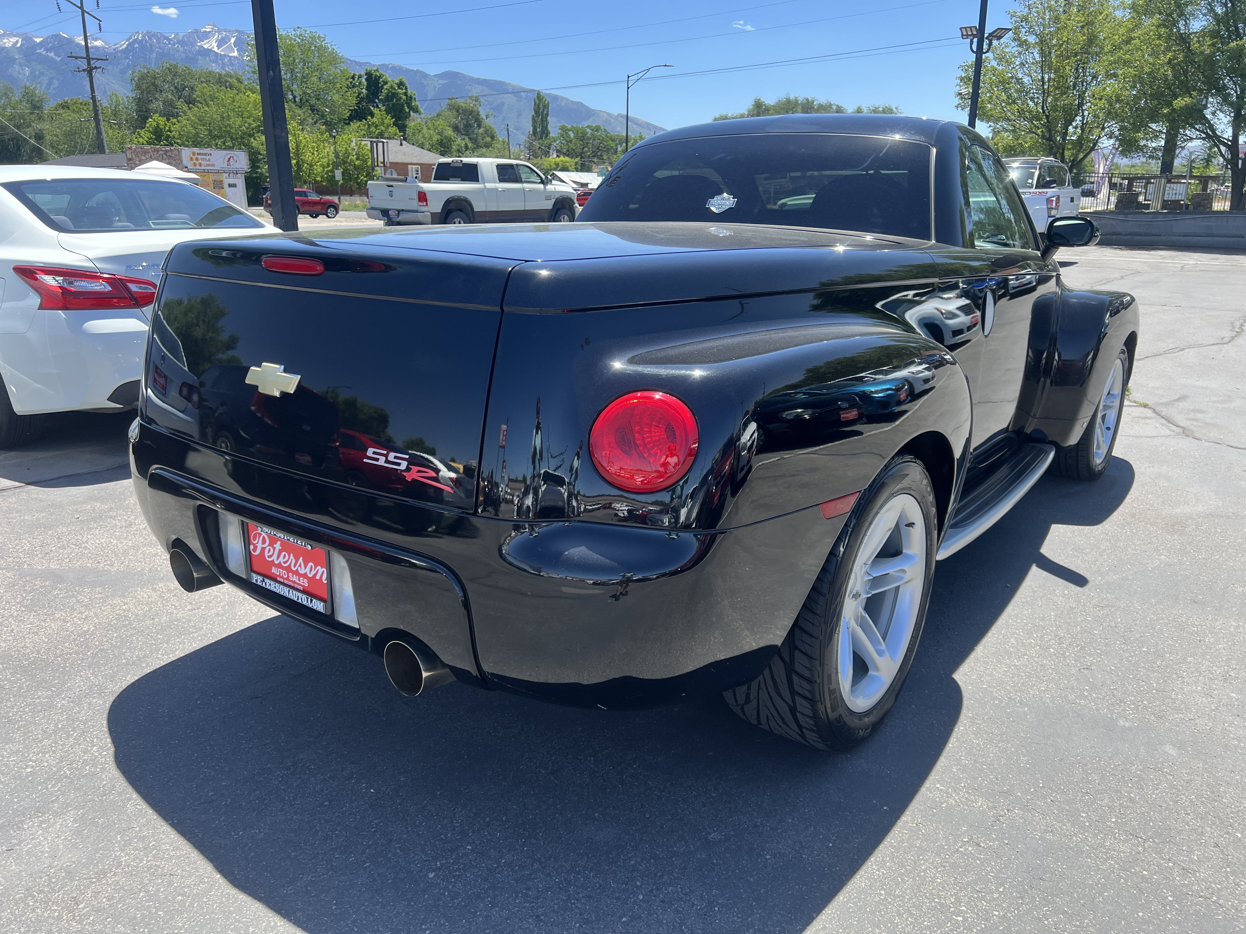 Used 2006 Chevrolet SSR w/ Preferred Equipment Group RWD image 7