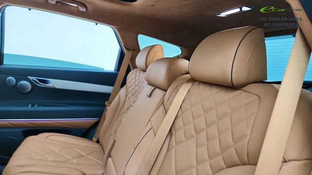 Used 2025 Genesis GV80 3.5T Prestige image 30
